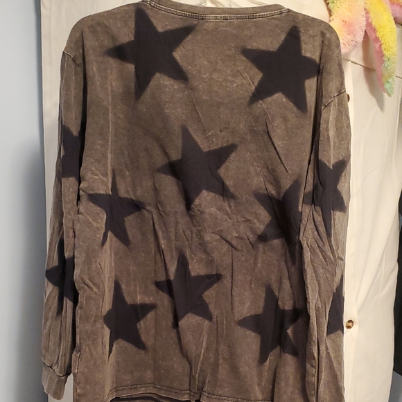 Star Pattern Long Sleeve Shirt - Picture 4 of 4